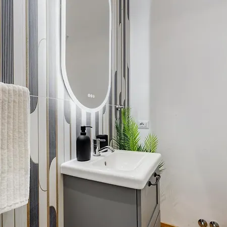 Chiara - A New Luxury Star Is Born In Rome! Rzym