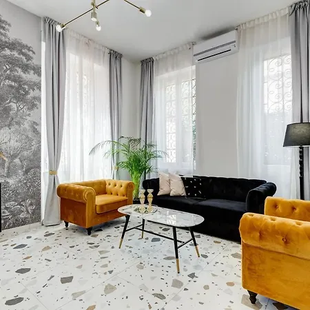 Chiara - A New Luxury Star Is Born In Rome! * Rome